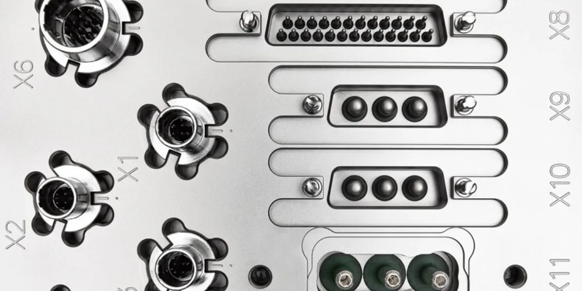 vacuum tight sub-d feedthroughs