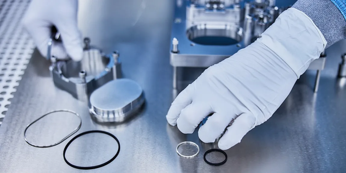 glass to metal bonded modular feedthroughs for ultra high vacuum for UHV applications