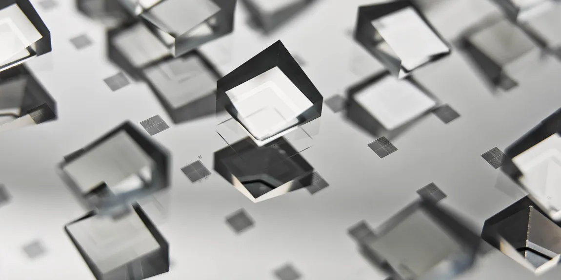 Micro-optical assembly | LouwersHanique