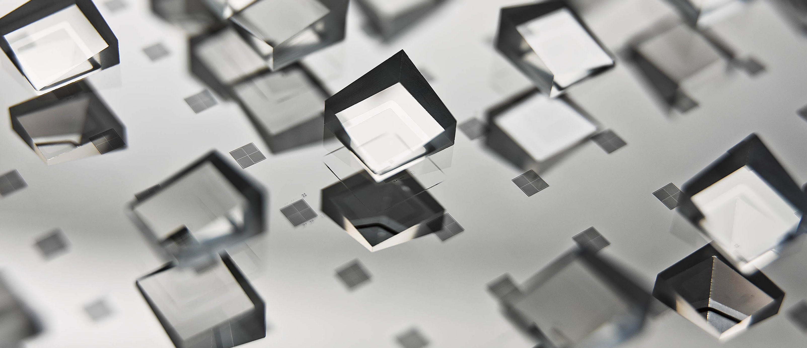 Micro-optical assembly | LouwersHanique